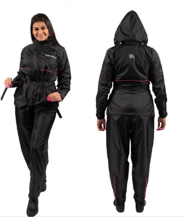 Conjunto de chuva feminino em NYLON • alta vedação e durabilidade / com capuz e bolso